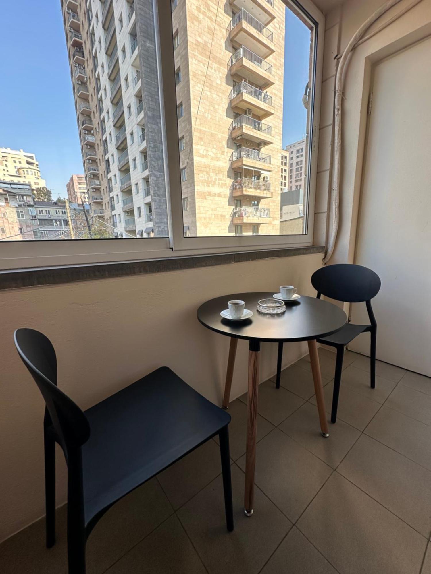 Comfortable Apartment In Center Ereván Exterior foto